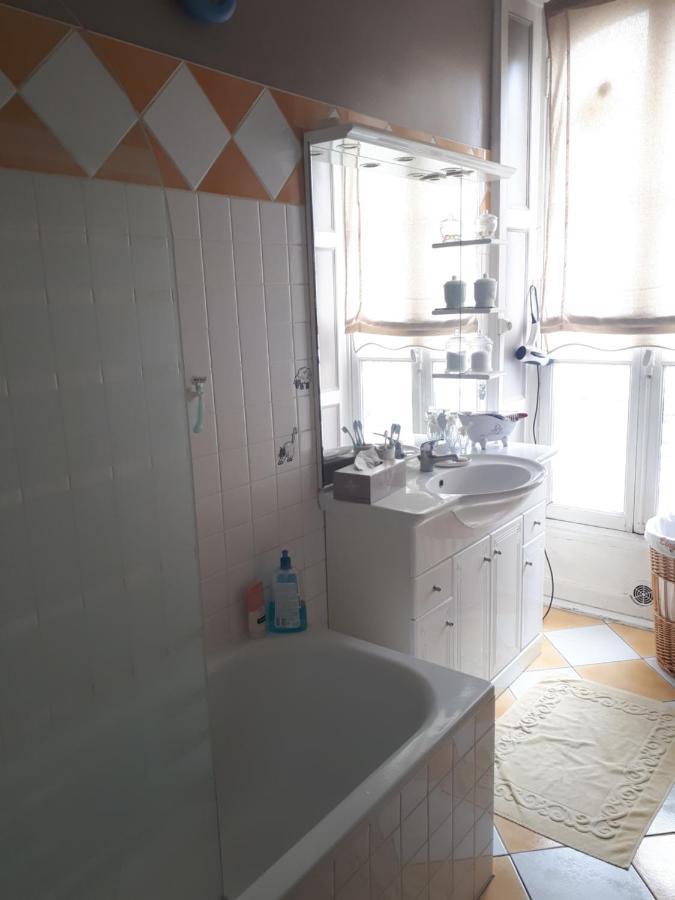 La Maison D'Hotes De Constance Льо Ман Екстериор снимка