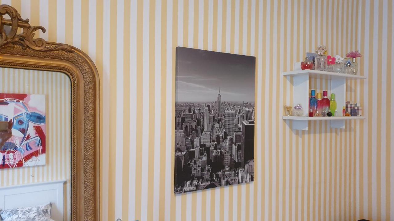 La Maison D'Hotes De Constance Льо Ман Екстериор снимка